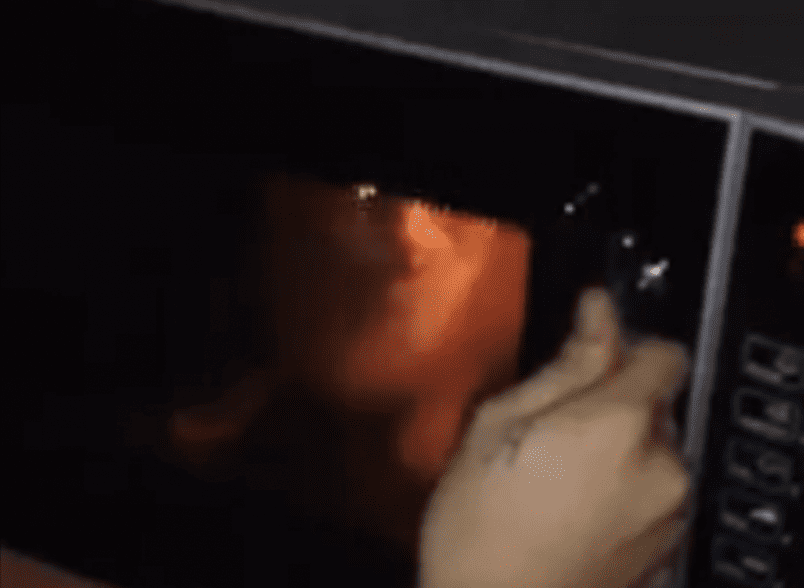 The Cat in Microwave Full Video Viral on Twitter & TikTok 1 Cat in Microwave Video